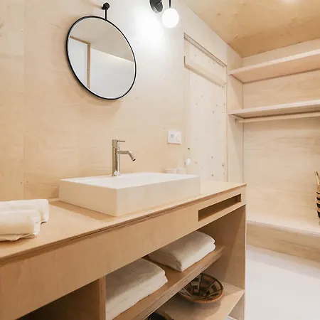 Cayola Pool & Sauna Sea View *