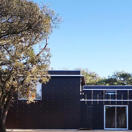 Cayola Pool & Sauna Sea View