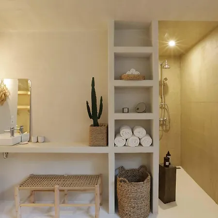 Cayola Pool & Sauna Sea View Vakantiehuis